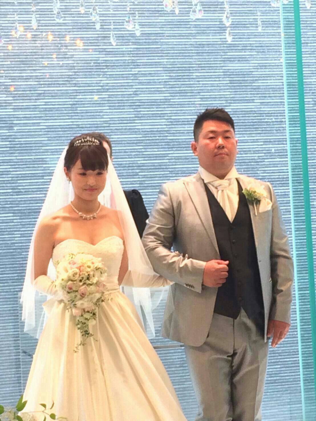 挙式　新郎新婦退場